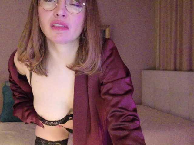 Mature-Svinka's BongaCams show and profile