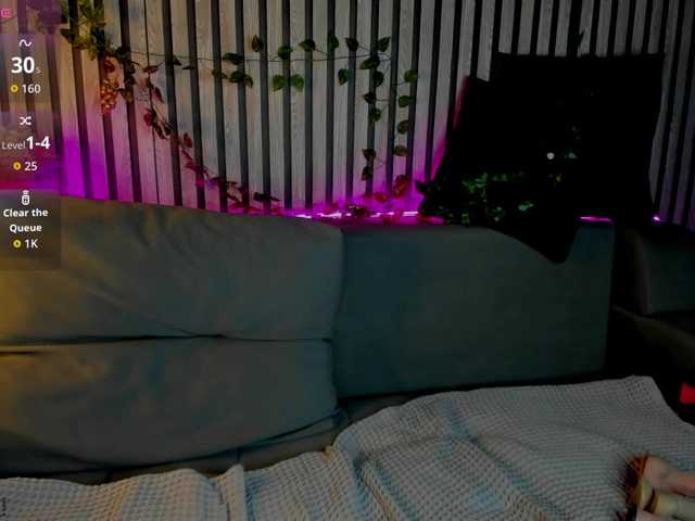 Casey-Sweeet's BongaCams show and profile