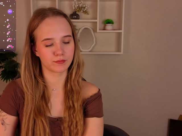 Casey-Sweeet's BongaCams show and profile