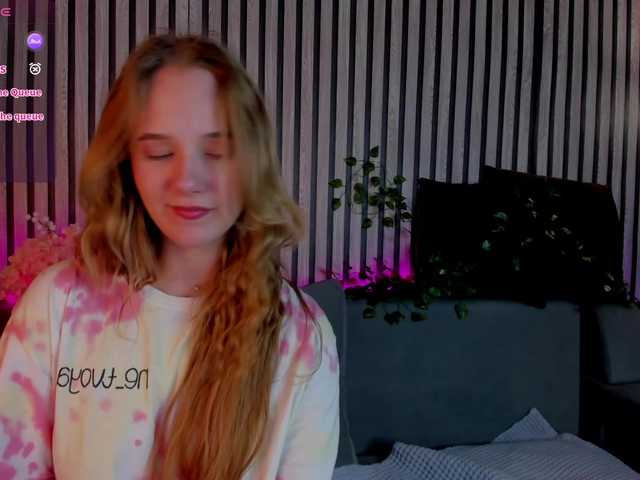 Casey-Sweeet's BongaCams show and profile