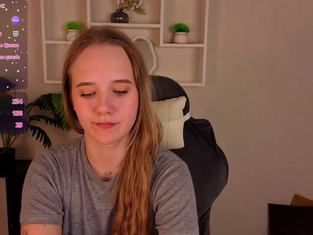 Casey-Sweeet's BongaCams show and profile