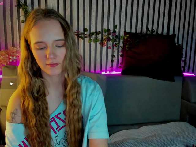 Casey-Sweeet's BongaCams show and profile