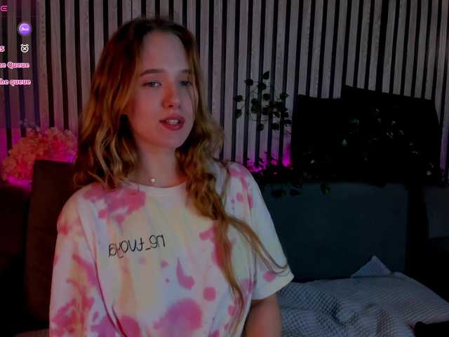 Casey-Sweeet's BongaCams show and profile