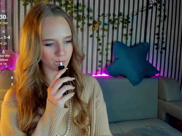 Casey-Sweeet's BongaCams show and profile