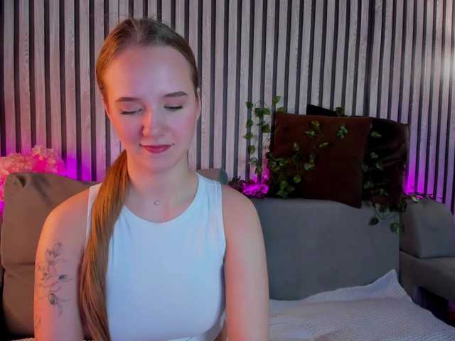 Casey-Sweeet's BongaCams show and profile