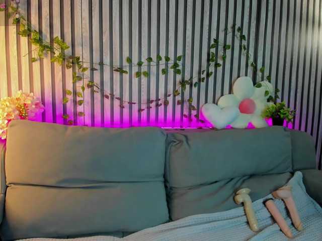 Casey-Sweeet's BongaCams show and profile