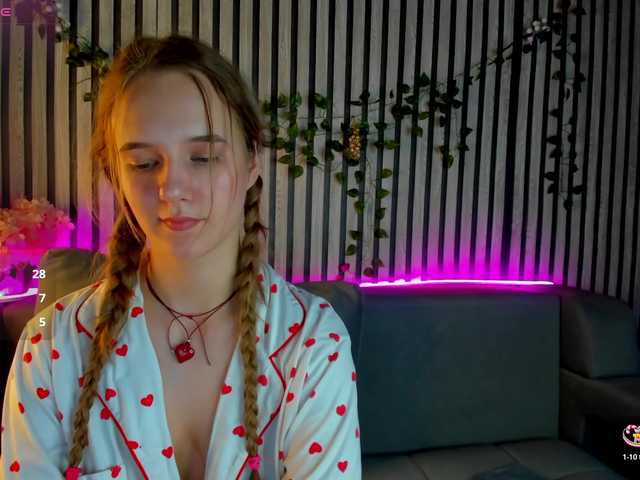 Casey-Sweeet's BongaCams show and profile