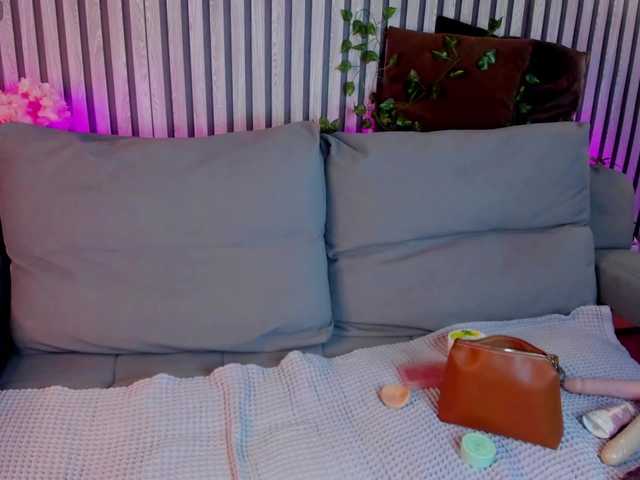 Casey-Sweeet's BongaCams show and profile