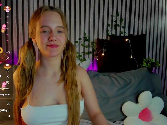 Casey-Sweeet's BongaCams show and profile