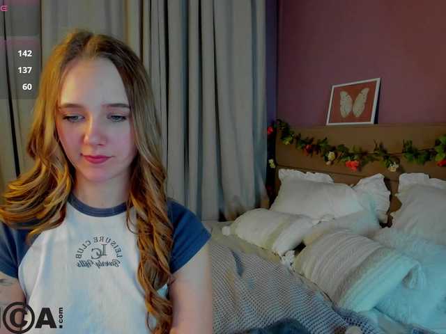 Casey-Sweeet's BongaCams show and profile