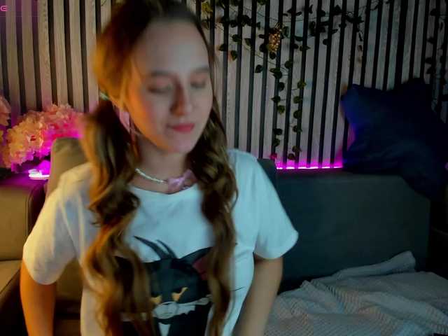 Casey-Sweeet's BongaCams show and profile