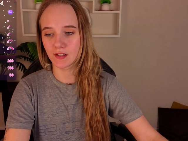 Casey-Sweeet's BongaCams show and profile