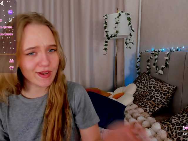 Casey-Sweeet's BongaCams show and profile