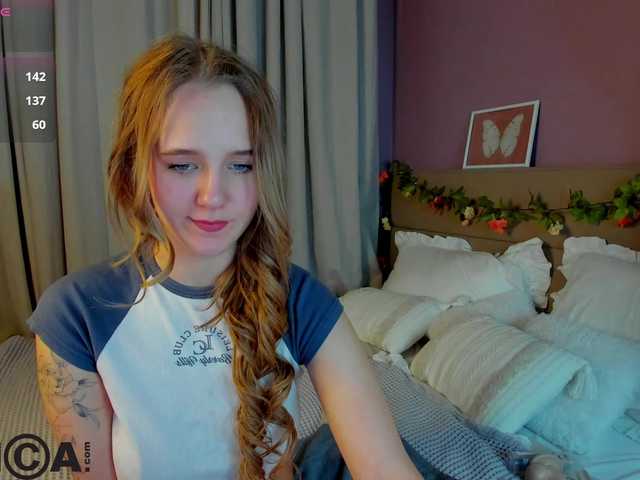 Casey-Sweeet's BongaCams show and profile