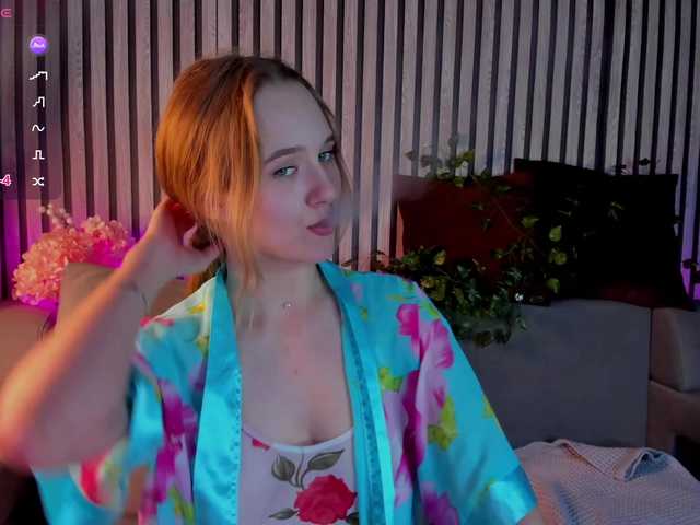 Casey-Sweeet's BongaCams show and profile