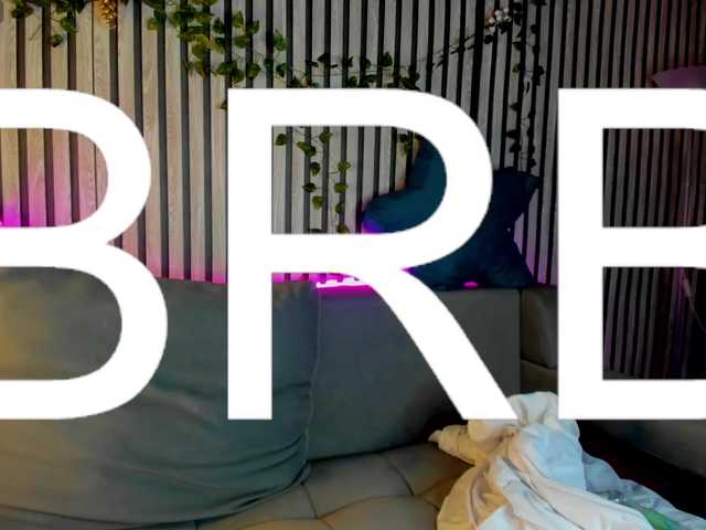 Casey-Sweeet's BongaCams show and profile