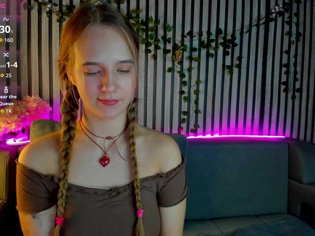 Casey-Sweeet's BongaCams show and profile