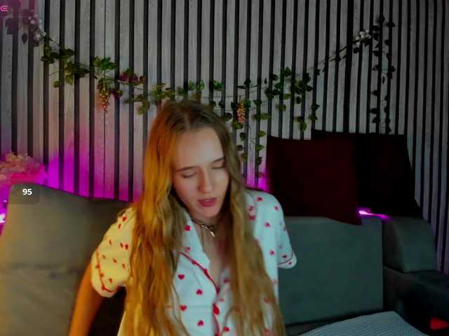 Casey-Sweeet's BongaCams show and profile