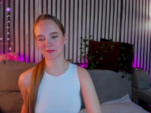 Casey-Sweeet's BongaCams show and profile