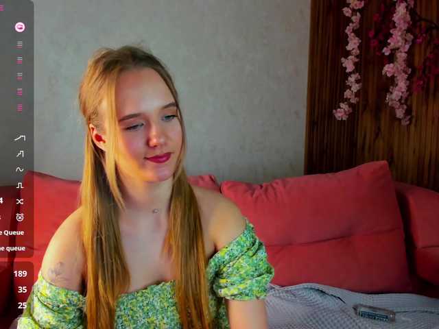 Casey-Sweeet's BongaCams show and profile