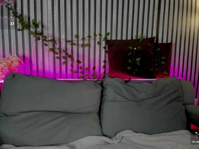 Casey-Sweeet's BongaCams show and profile