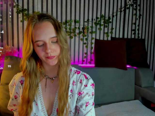 Casey-Sweeet's BongaCams show and profile