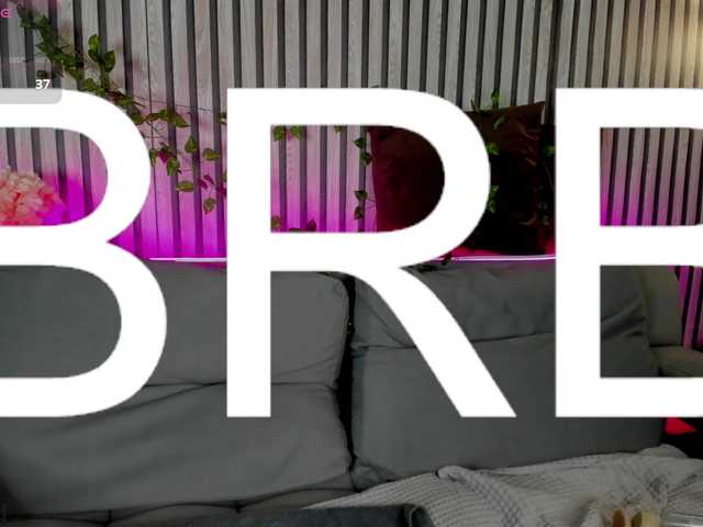 Casey-Sweeet's BongaCams show and profile