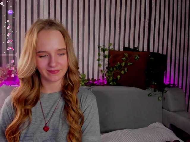 Casey-Sweeet's BongaCams show and profile