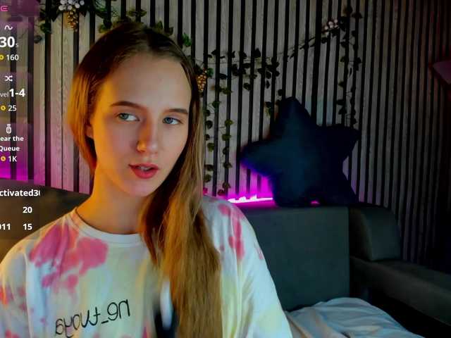 Casey-Sweeet's BongaCams show and profile