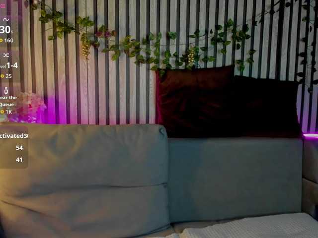 Casey-Sweeet's BongaCams show and profile