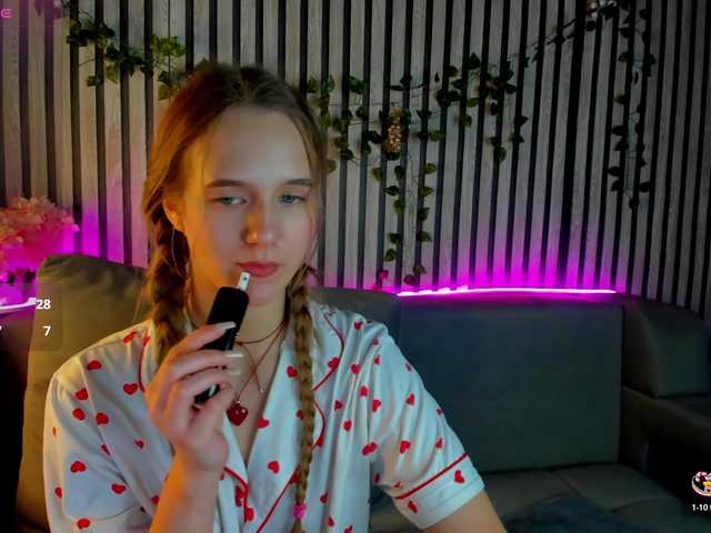 Casey-Sweeet's BongaCams show and profile