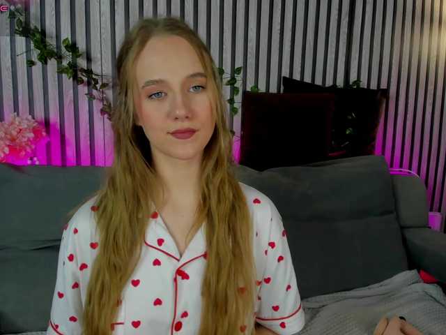 Casey-Sweeet's BongaCams show and profile