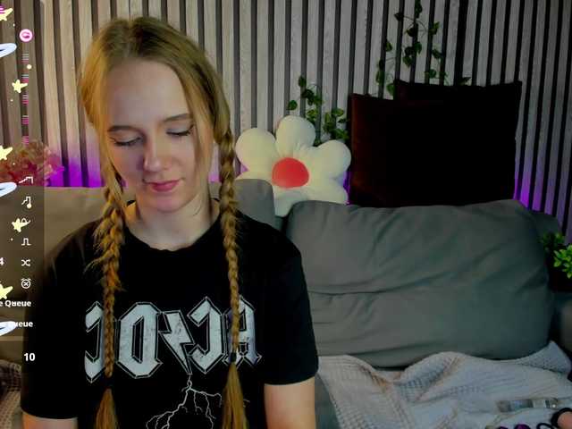 Casey-Sweeet's BongaCams show and profile