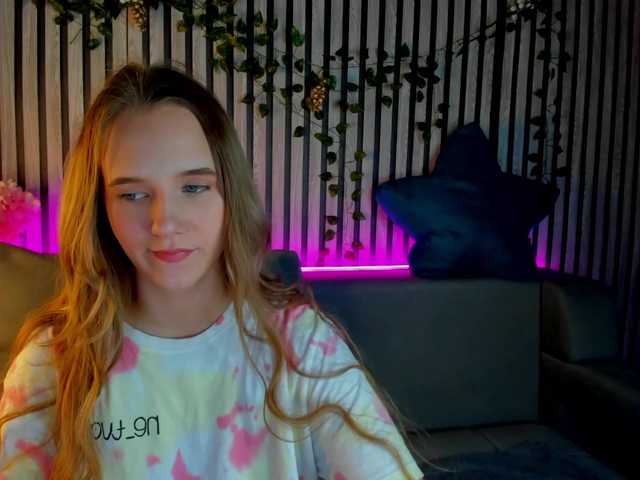 Casey-Sweeet's BongaCams show and profile