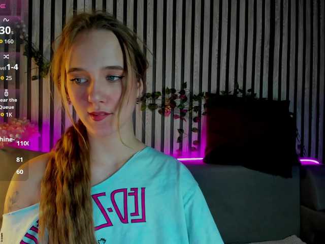 Casey-Sweeet's BongaCams show and profile