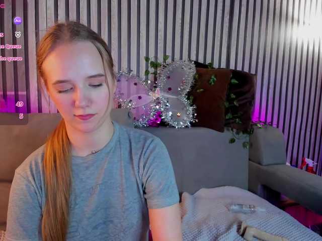 Casey-Sweeet's BongaCams show and profile