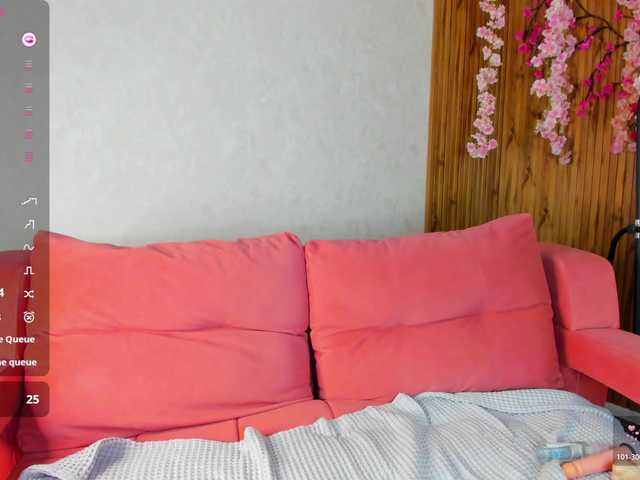 Casey-Sweeet's BongaCams show and profile