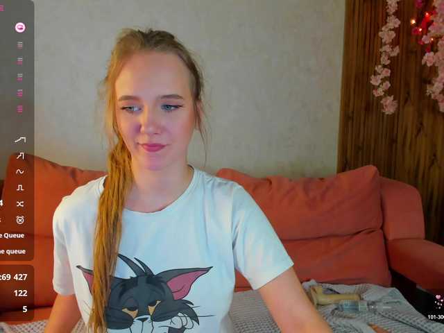 Casey-Sweeet's BongaCams show and profile