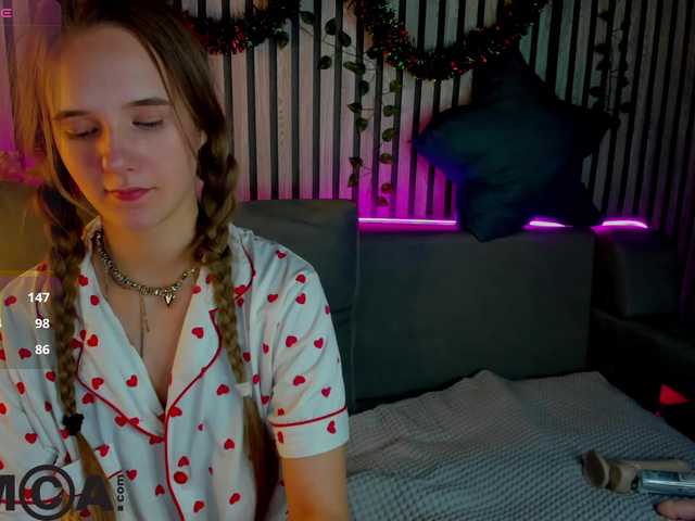 Casey-Sweeet's BongaCams show and profile