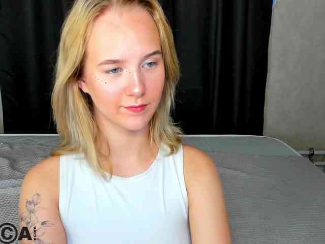 free online chatroom Casey-Sweeet