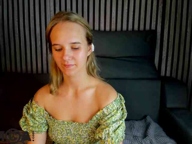 Casey-Sweeet webcam