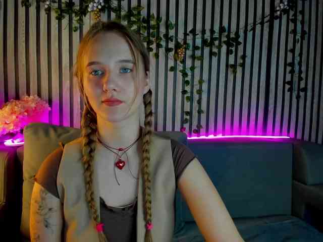 Casey-Sweeet webcam