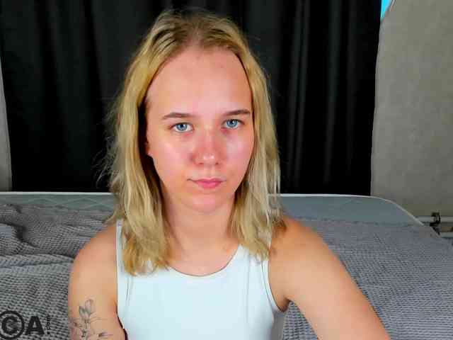 Casey-Sweeet webcam