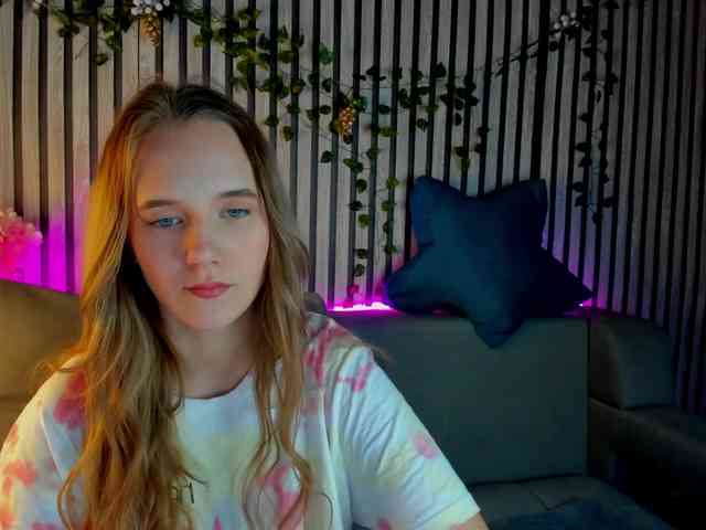 Casey-Sweeet webcam