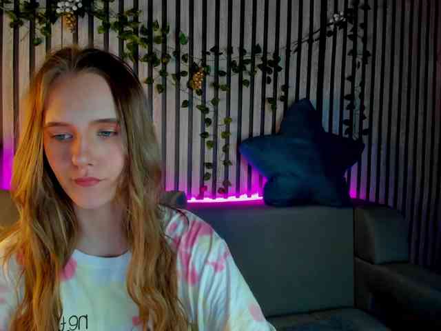 Casey-Sweeet Live Webcam on BongaCams