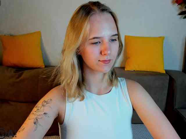 Casey-Sweeet webcam