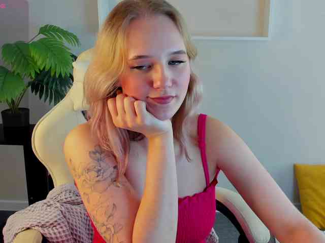 Casey-Sweeet webcam