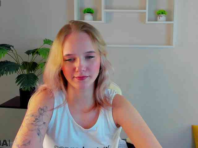 Casey-Sweeet webcam