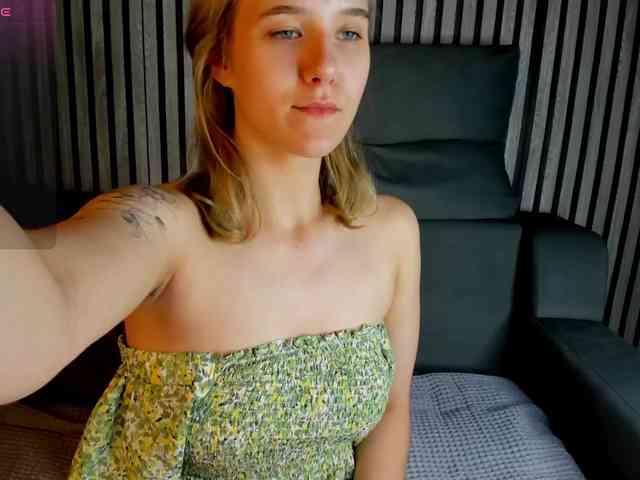 Casey-Sweeet webcam