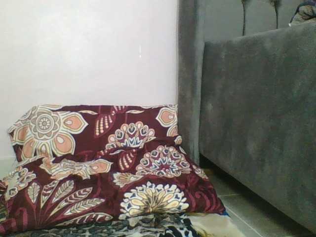 Silentqueen93 webcam bongacams model stream image